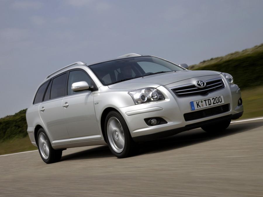  Toyota Avensis Wagon 2006 года  (фото 25 из 71)